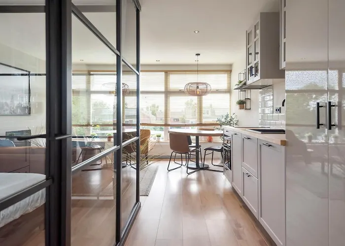 Apartment Shell 51 *