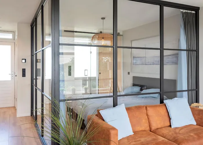 Apartment Shell 51 *