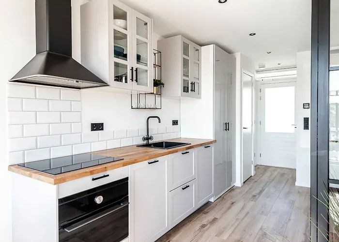 Shell 51 Apartment *